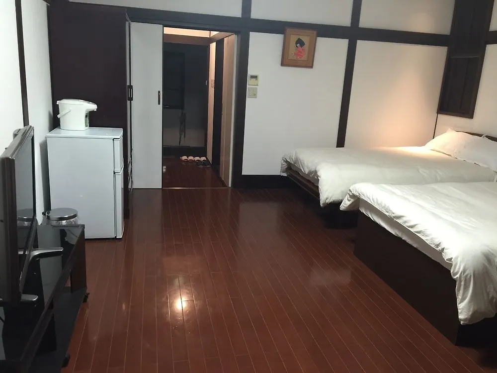 Szálloda Naniwa Guest House Oszaka