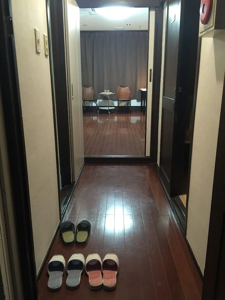 Naniwa Guest House Oszaka Japán