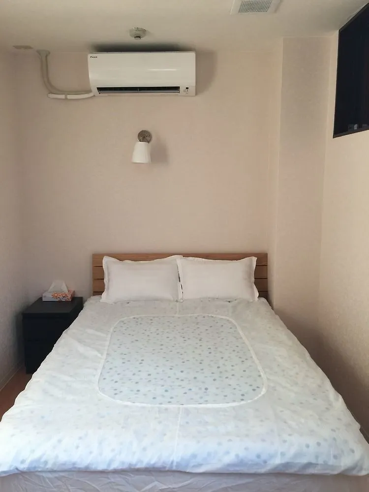 Naniwa Guest House Oszaka 2*,  Japán