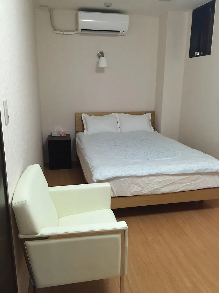 ** Szálloda Naniwa Guest House Oszaka Japán