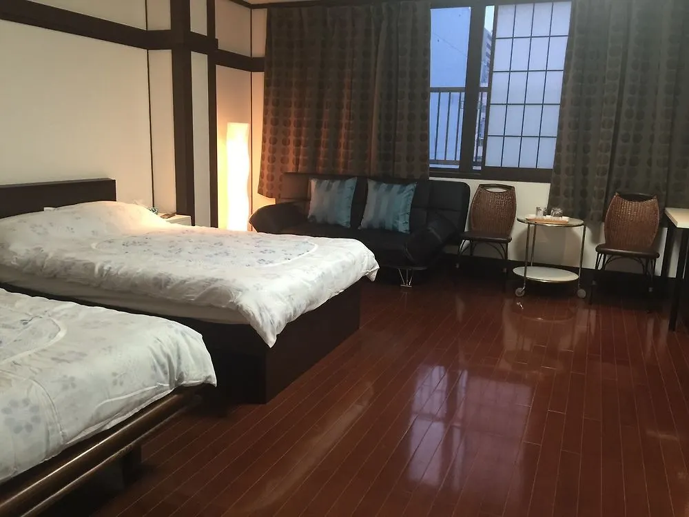 Naniwa Guest House Oszaka