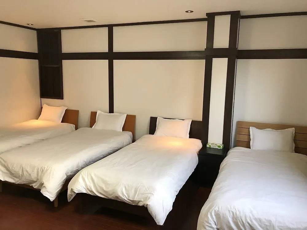 Szálloda Naniwa Guest House Oszaka